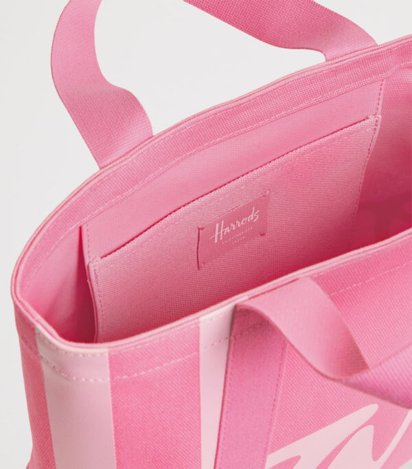 HDBA2612003-12_2 Harrods 手提袋內部實用插袋設計與收納空間示範