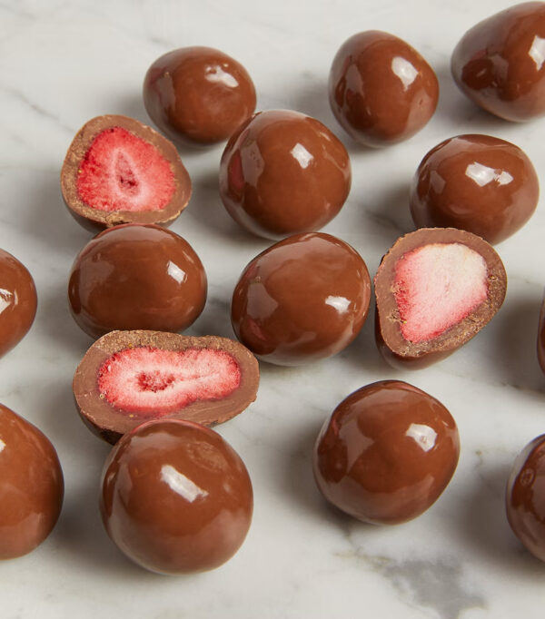 Harrods 哈洛德百貨 盒裝 草莓牛奶巧克力球 情人節禮物 交換禮物 熱銷伴手禮 整顆草莓