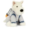 Jellycat 蘇格蘭梗犬太空服娃娃側面細節，展示背部帶有橘色絨毛火焰的噴射背包設計