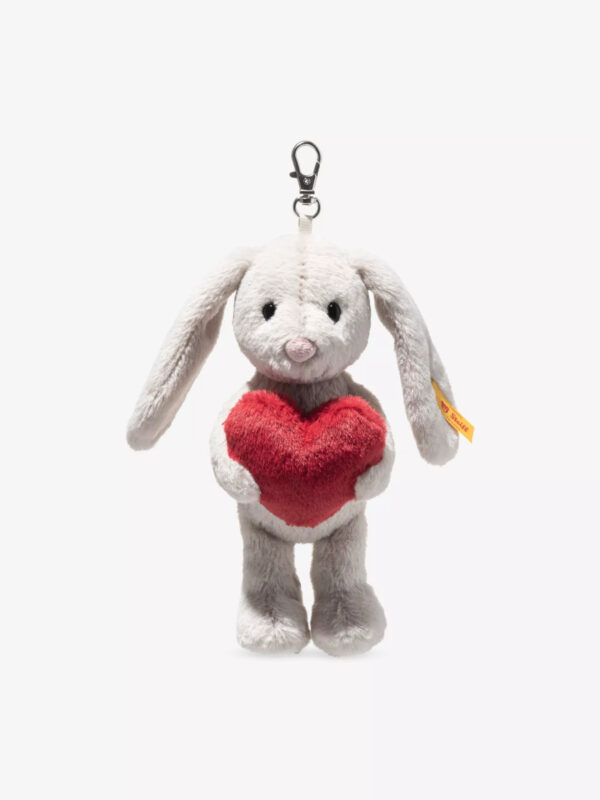 德國 Steiff 可愛 Hoppie 抱心兔子鑰匙扣正面照 - 15公分白色絨毛娃娃包包吊飾