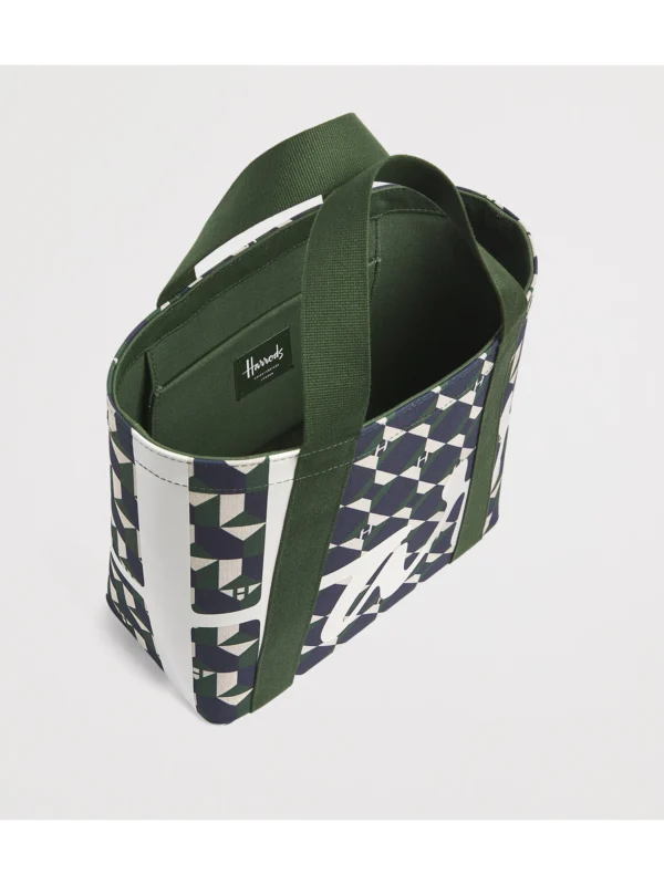 Harrods 精品手提包內部實用插袋與堅固雙頂提手設計細節