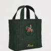 英國正品 Harrods 綠色重磅厚帆布手提包正面，展現經典燙金Logo與串珠騎馬布章