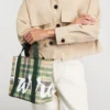 HARRODS Mini Tartan Check Tote Bag_2 英國 Harrods 馬德拉斯格紋迷你手提包穿搭示範