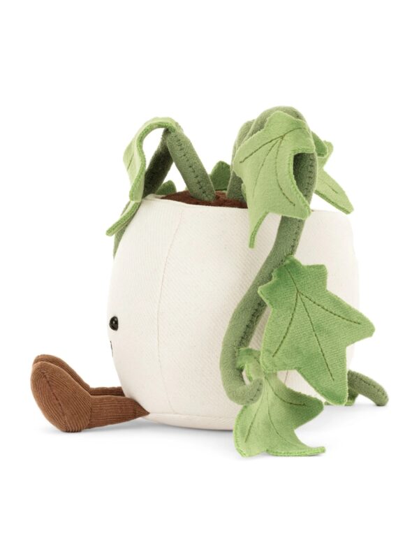 Amuseables-Ivy-18cm_3-mc JELLYCAT Amuseables Ivy 常春藤絨毛盆栽擺放於窗台或書架上的生活情境展示