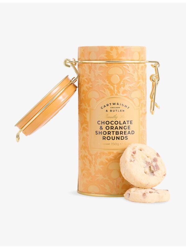 Chocolate_Orange_Shortbread_Tin_150g_2-mc CARTWRIGHT & BUTLER 巧克力柳橙奶油酥餅側面細節,鐵盒設計與品牌字樣特寫