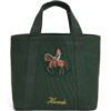 HARRODS-Canvas-Horse-Tote-Bag_1-mc Harrods Canvas Horse Tote Bag 側面角度,展示包體厚度與雙提手細節