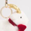 HARRODS-Goat-Plush-Keyring_2-mc Harrods 白色山羊娃娃鑰匙圈側面全身照,展示柔軟絨毛質感與整體比例,約 12cm 尺寸