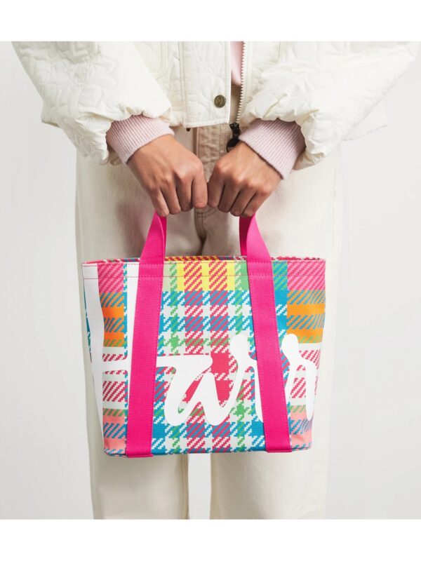 HARRODS-Mini-Madras-Check-Tote-Bag_2-mc 英國 Harrods 馬德拉斯格紋迷你手提包穿搭示範