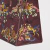 HARRODS-Small-Great-British-Tote-Bag_4-mc Harrods 英倫皇家手提袋平放俯視圖,呈現滿版英國地標與皇室圖騰印花細節