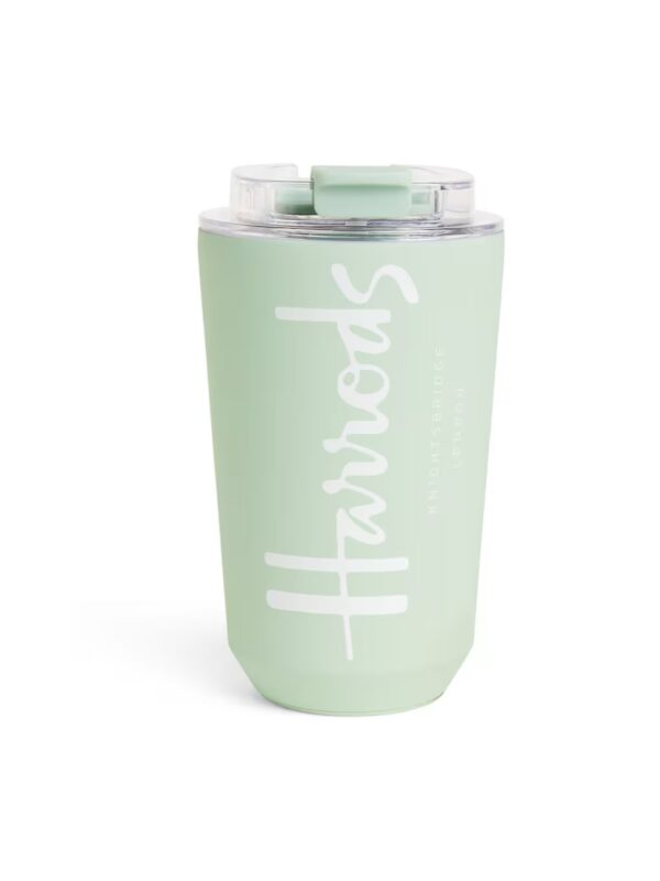 HDAB2540001-52-uni 英國 Harrods 2026 新款粉綠金屬旅行杯正面,印有品牌 Logo,容量 450ml