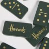 HDAT2530005-55_3 Harrods 骨牌套裝側面細節,展示實木質感與盒體尺寸比例