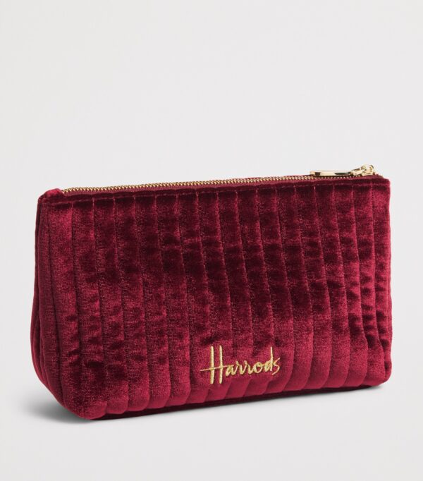 HDBE2632011-18_2 Harrods Partridge Wash Bag 側面角度,展示約 6.5cm 深度與飽滿立體輪廓