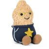 JCDB2610005-81-Amuseables-Peanut-Star-Student-Outfit-15cm_2-mc JELLYCAT 學霸花生娃娃側面角度,呈現米棕色絨毛質感與約 15cm 整體比例