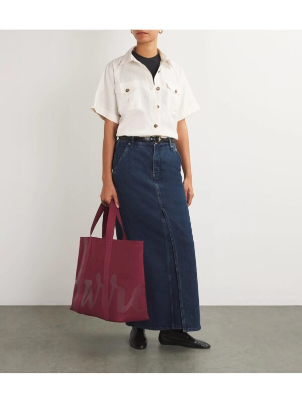 large-cotton-logo-tote-bag_19-1-mc Harrods 酒紅色托特包平放俯視角度,展示整體尺寸比例(約 39×45cm)