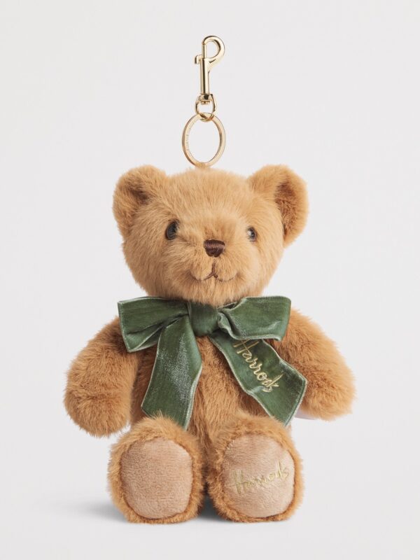 Harrods Henry Bear 托特包展開後全貌,亨利熊圖案位於包身中央,墨綠色設計搭配金色五金配件