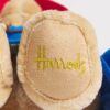 HDDB2610008-81_2 Harrods 柏靈頓熊絨毛玩偶側面細節,展示帽沿與縫製工藝