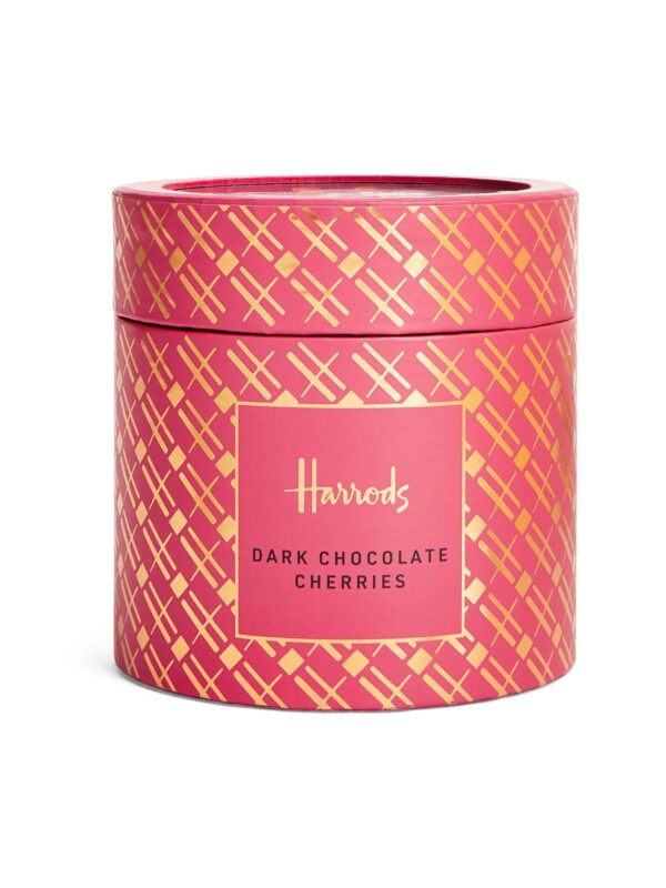 HDFC2420003-15_1-uni-1 英國 Harrods 黑巧克力阿瑪雷納櫻桃禮盒正面,粉色包裝盒搭配品牌金色標誌