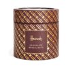 HDFC2420008-88_1-uni 英國 Harrods 巧克力巴西堅果禮盒正面,深棕色精緻盒裝,印有 Harrods 金字品牌標誌