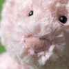 JCDB2630007-12_6 JELLYCAT Leola Bear 與成人手部對比,呈現實際尺寸大小參考