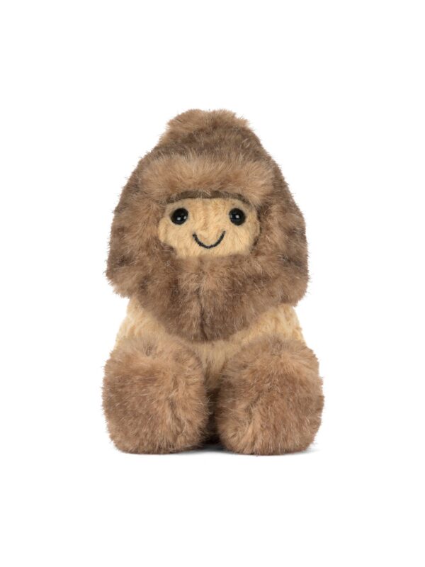 JCDB2630012-85_1-uni-1 JELLYCAT Amuseables Peanut Yeti Outfit 花生雪人絨毛娃娃正面,咖啡色雪人造型搭配毛茸茸臉部特寫