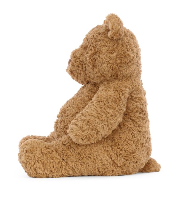 JCDB2630016-84_2 JELLYCAT 巴塞羅泰迪熊側面特寫,呈現可愛圓肚與柔軟絨爪細節