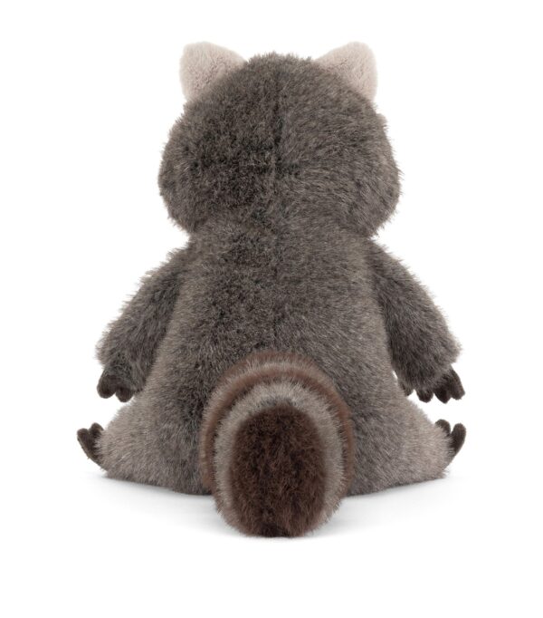 JCDB2630021-08_3 JELLYCAT Trixiwoo 小浣熊細節特寫,展示精巧手指腳趾與柔軟毛皮紋路