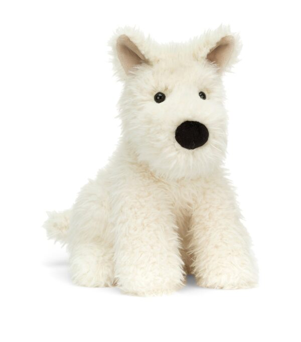 JCDB2630025-00_4 JELLYCAT Munro 蘇格蘭梗犬擺放於居家場景,展示娃娃作為床邊或桌面擺設的溫暖氛圍
