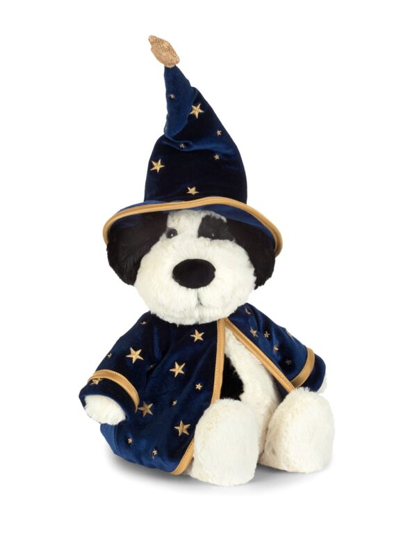 JELLYCAT Rufferty 巫師小狗側面角度,展示深藍斗篷細節與柔軟絨毛質感