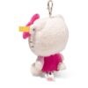SFAK2630001-00_3 STEIFF x Hello Kitty 掛飾近拍,清晰可見品牌不銹鋼耳釦與 Hello Kitty 臉部刺繡細節