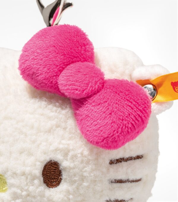 SFAK2630001-00_5 STEIFF x Hello Kitty 聯名掛飾整體包裝與商品全貌,適合收藏送禮