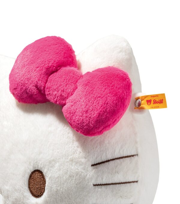 SFDB2630002-00_5 STEIFF Hello Kitty 30cm 娃娃完整包裝與品牌標籤,適合收藏送禮