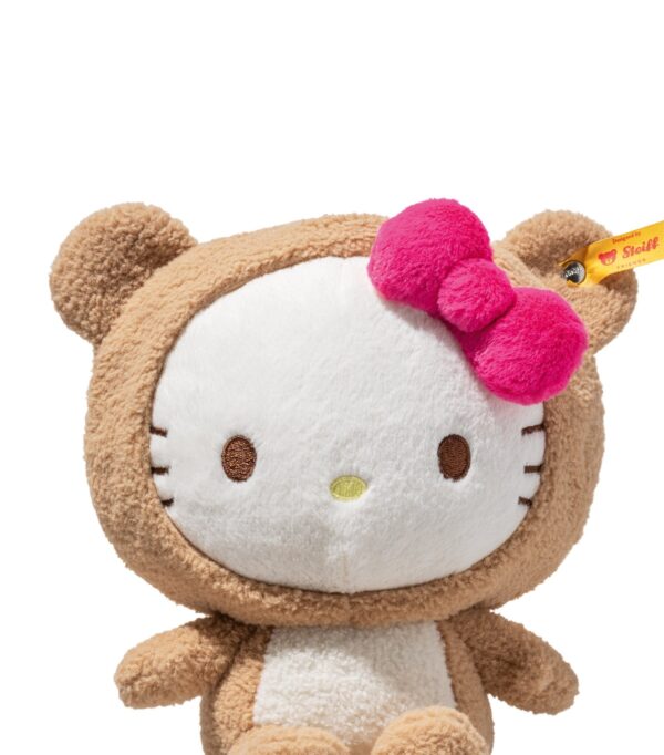 SFDB2630003-82_4 STEIFF × Hello Kitty 娃娃面部近拍,精緻刺繡眼睛、蝴蝶結與五官細節