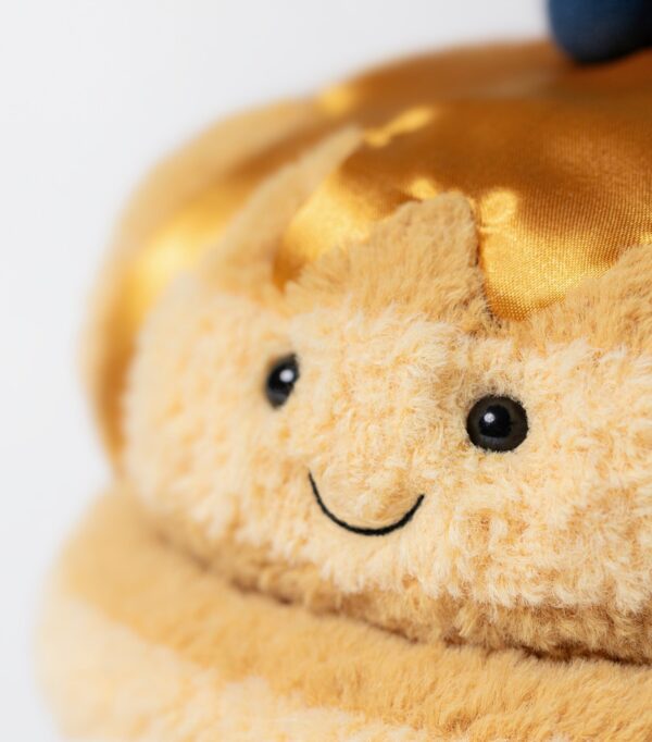 JCDB2630037-82_6 JELLYCAT Fran 煎餅娃娃包裝細節,附官方品牌標籤,適合作為精緻禮物直接贈送