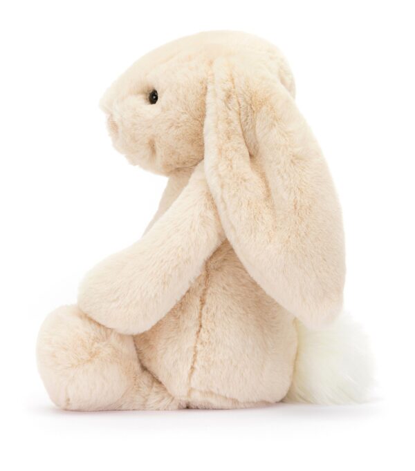 JCDB2630039-02_2 JELLYCAT 害羞兔側面展示,31cm 尺寸比例參考,柔軟絨毛質感呈現