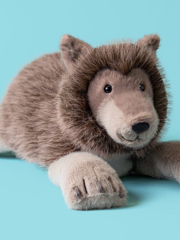 JELLYCAT Ulrich Wolf 側面角度,呈現仿麂皮質感爪墊細節