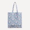 LYBB2632002-65_3 Liberty London Thorpe Hill 手提袋提把與品牌標識特寫