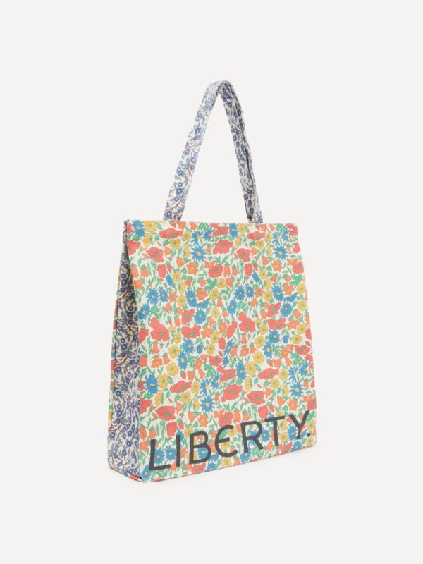 Liberty London 托特包側面與側縫拼接細節,棉帆布材質質感近拍