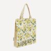 LYBB2632005-34_2 Liberty London 手提袋側面細節,展示側縫加固設計與棉帆布質感