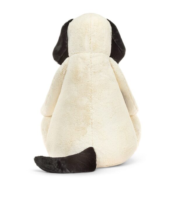 JCDB2640004-00_3 JELLYCAT Gigantic Bashful Puppy 與人物比例對照,呈現 138cm 驚人巨大尺寸